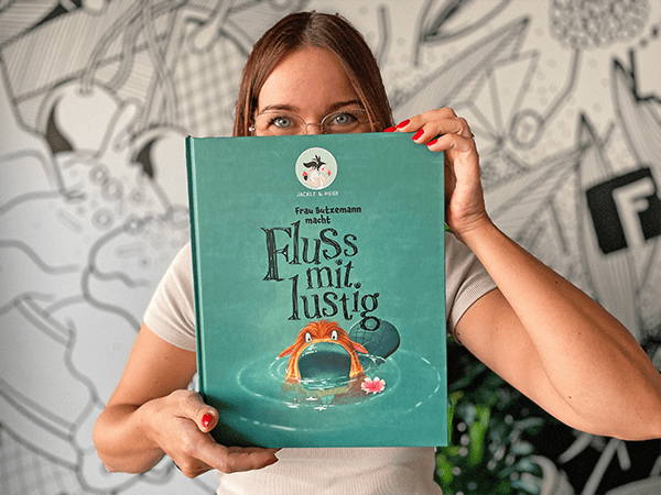Frau Butzemann macht Fluss mit lustig